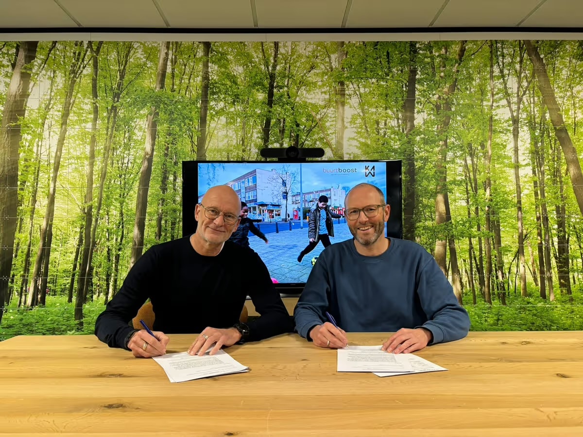article-kaw-signing